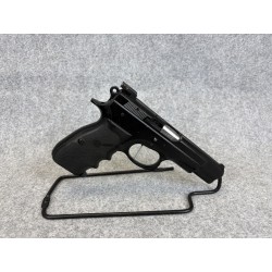 CZ 75 B 9 X 19 (9MM LUGER)