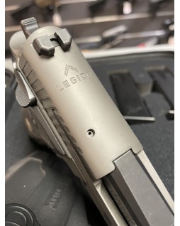 Très beau Sig Sauer P226...