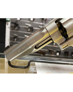 Révolver Smith & Wesson...